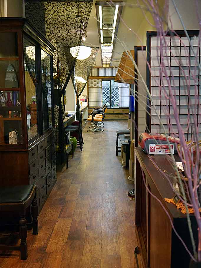 ソラ  ヘアギャラリー  【SORA Hair Gallery】は府中の隠れ家ヘアサロン。大國魂神社近く、和のリラクゼーションをご提供します。